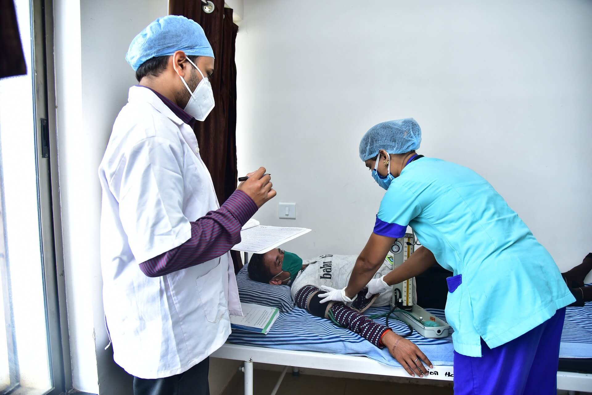 You are currently viewing A Pat and a push for the Public Health System by the people in India!